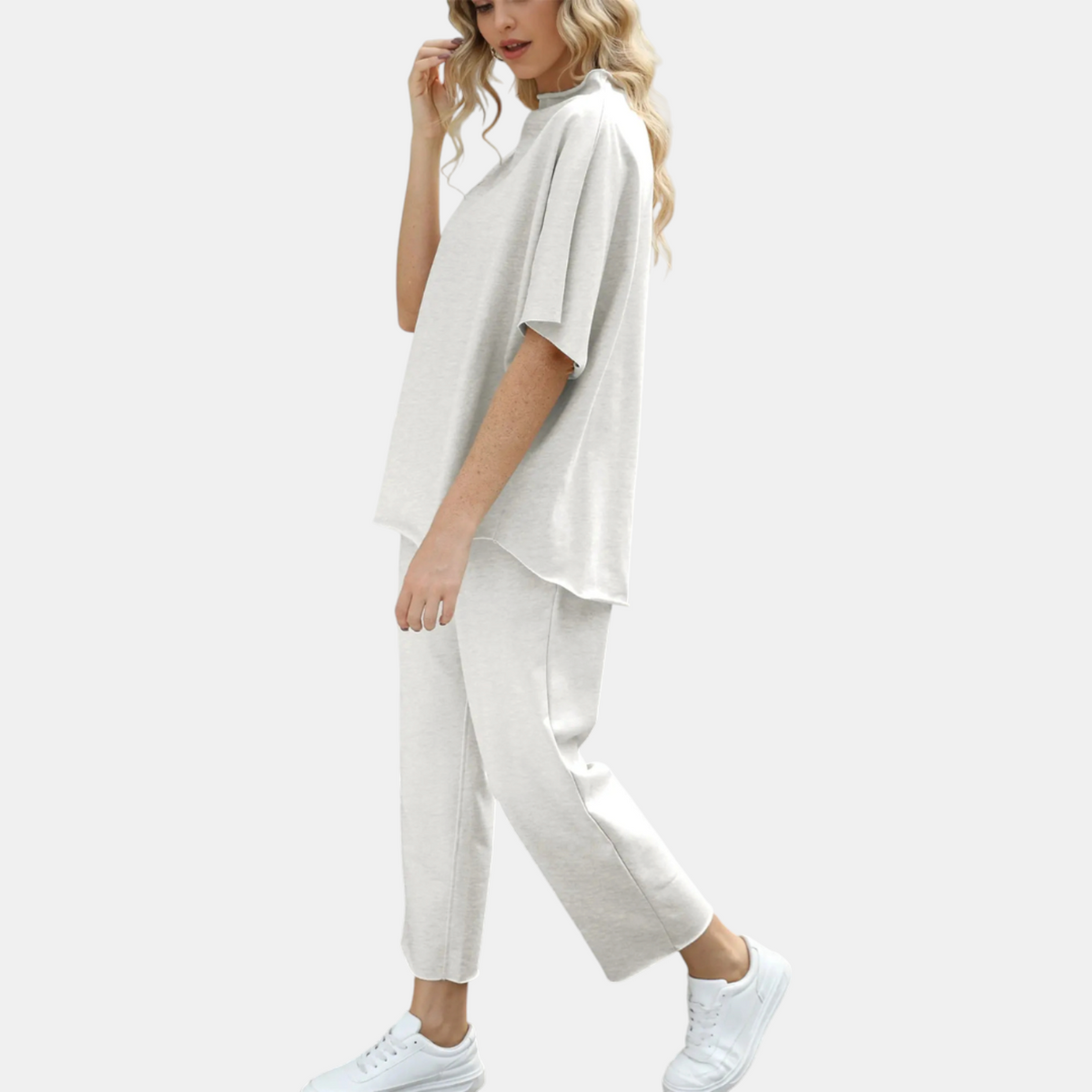 Completo Collo Alto Pantaloni Ampi