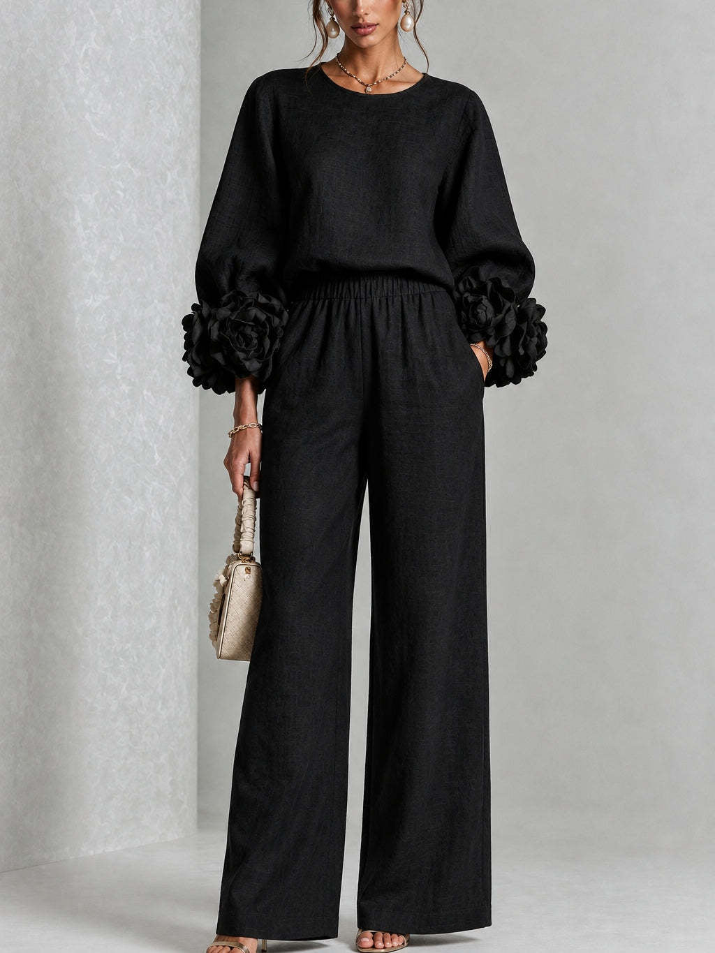 Liliana | Completo Due Pezzi con Polsini Floreali - Nero