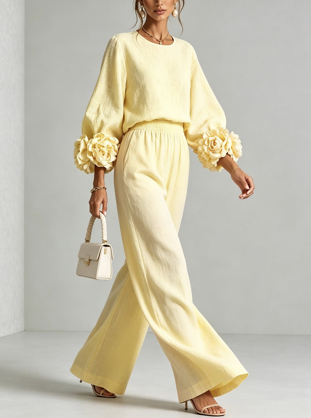 Liliana | Completo Due Pezzi con Polsini Floreali - Giallo