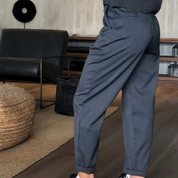 Pantaloni eleganti a righe con vita alta